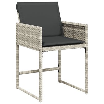 Tuinstoelen 4 st met kussens poly rattan lichtgrijs