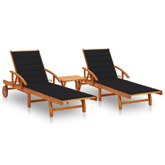 Ligstoelen 2 st met tafel en kussens massief acaciahout