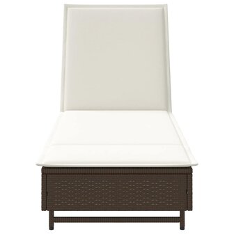 Ligbed met wielen en kussen poly rattan bruin