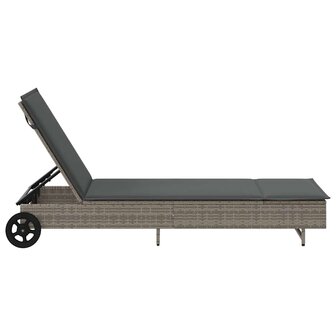 Ligbed met wielen en kussen poly rattan grijs