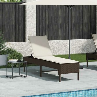 Ligstoel met kussen bruin 55x200x44cm polyrotan