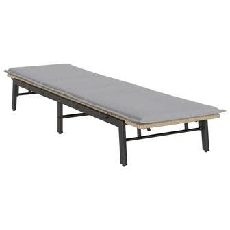 Ligstoel met kussen beige polyrotan