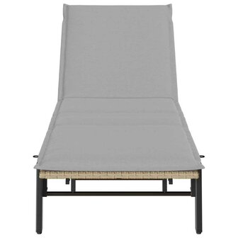 Ligstoel met kussen beige polyrotan