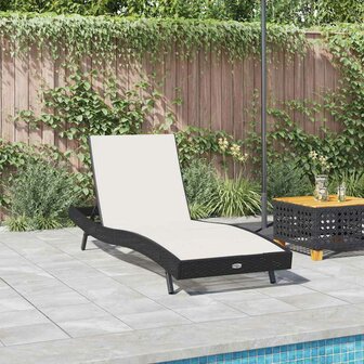 Ligstoel Zwart en Wit 70 x 197 x 82 cm Poly Rattan en Metaal