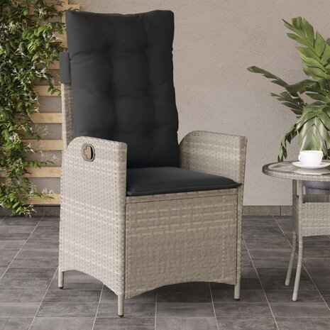 Tuinstoelen 2 st verstelbaar met kussens poly rattan lichtgrijs