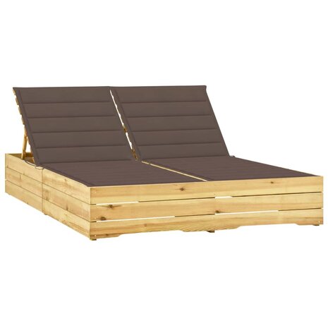 Ligbed tweepersoons met taupe kussens geïmpregneerd grenenhout