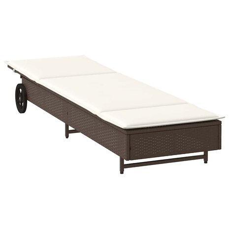 Ligbed met wielen en kussen poly rattan bruin