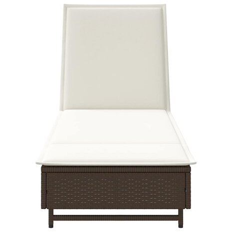 Ligbed met wielen en kussen poly rattan bruin