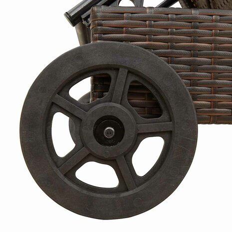 Ligbed met wielen en kussen poly rattan bruin