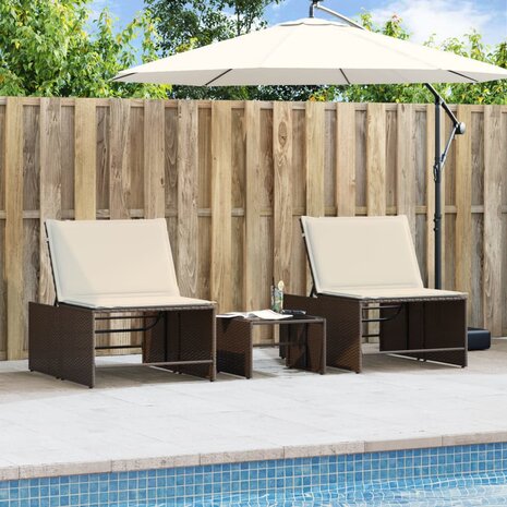 Ligstoelen 2 st met tafel bruin poly rattan