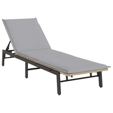 Ligstoel met kussen beige polyrotan