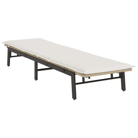 Ligstoel met kussen beige polyrotan